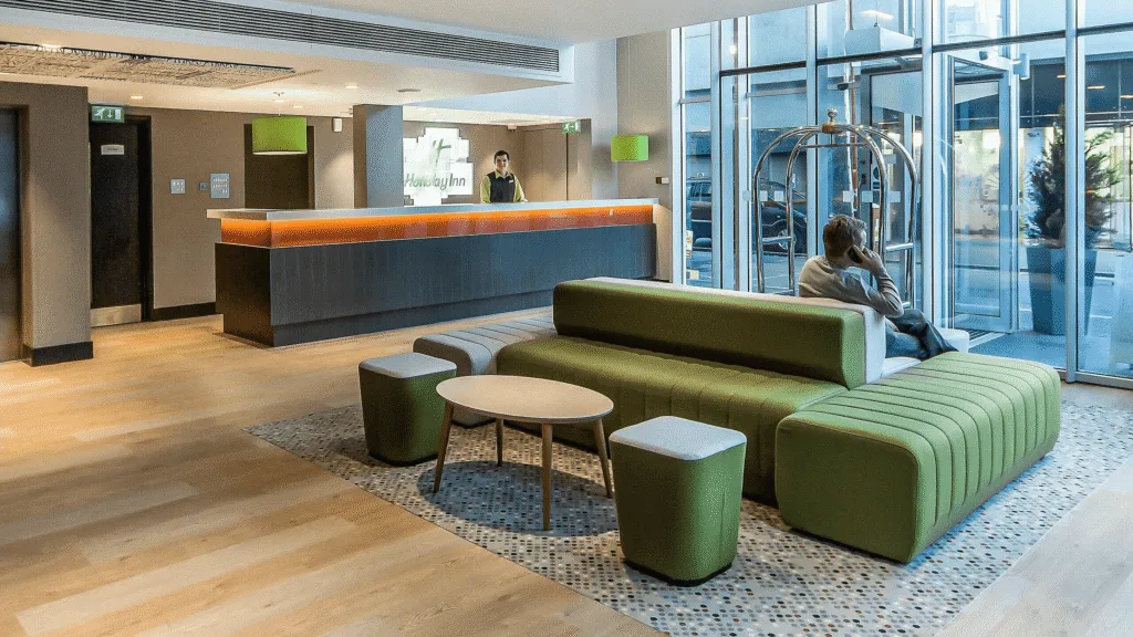 Tapis-Holiday-Inn-London